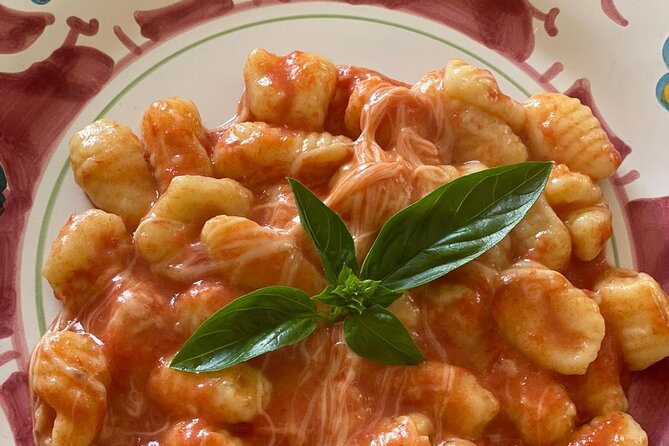 Small-Group Cooking Class in Positano: Gnocchi, Tiramisù & Drinks - Tiramisù Class and the Final Sweet Bite