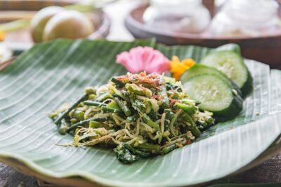 Small-Group Farm Tour & Balinese Cooking Class in Ubud with Kadek - The farm tour (30–45 minutes): straw hats, muddy paths, real ingredients
