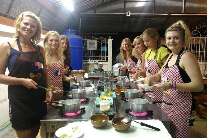 Small-Group Smart Thai Cooking Class in Krabi - The day’s flow at Smart Cook: pickup, cooking, and a full meal