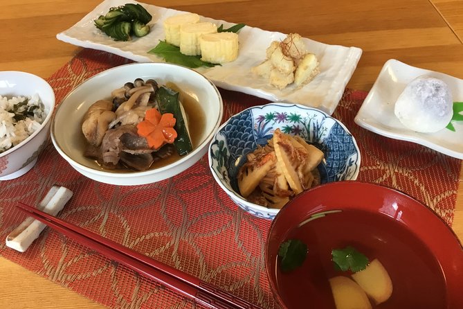 Small-Group Wagyu Beef and 7 Japanese Dishes Tokyo Cooking Class - Small-group coaching: why the lessons stick