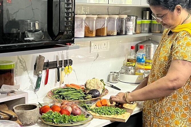 South Indian Vegetarian Cooking Class in Chennai with Meena - South Indian cooking class in Alwarpet: what makes it feel real