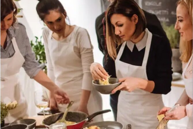 Spanish Cooking Class Palma meals+drinks 7 dishes Full meals - Plaça de l’Olivar: Starting in the Right Part of Palma