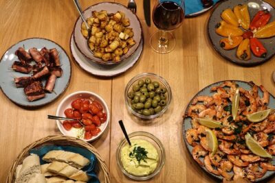 Spanish Cooking Class Palma meals+drinks 7 dishes Full meals - How the class really works: turns, not a one-person station marathon