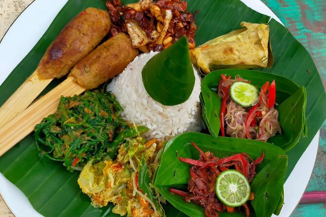 Spice Garden, Jamu & Cooking Class in Bali Village - Jamu making and fruit tasting: two drinks, real village technique