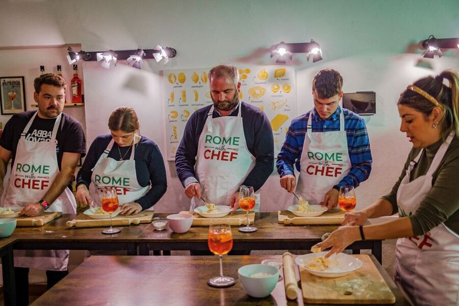 Spritz and Spaghetti Traditional Cooking Class in Rome - The people factor: what you’re paying for beyond ingredients