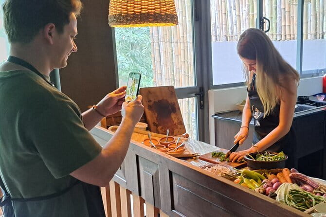 Srilankan Cooking class by FFL kandy - Forest Face Lodge kitchen: where the lesson clicks