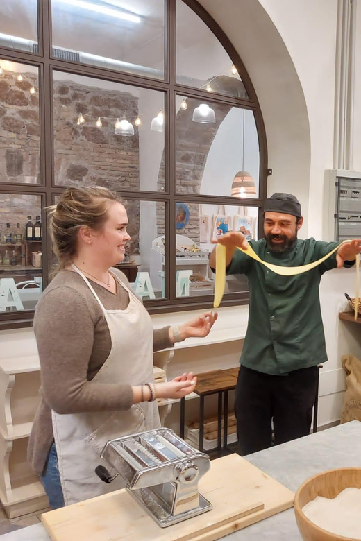 Super Fun Pasta and Gelato Cooking Class by the Vatican - Where to meet: Borgo Vittorio 9B, not “9” in general
