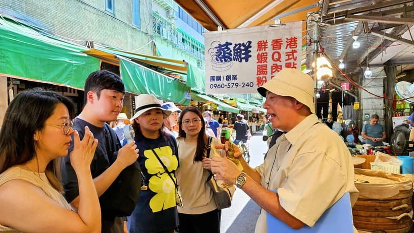 Taipei: Cooking Class & Market Adventure Historic Dadaocheng - Languages and communication: no need to pick a language upfront