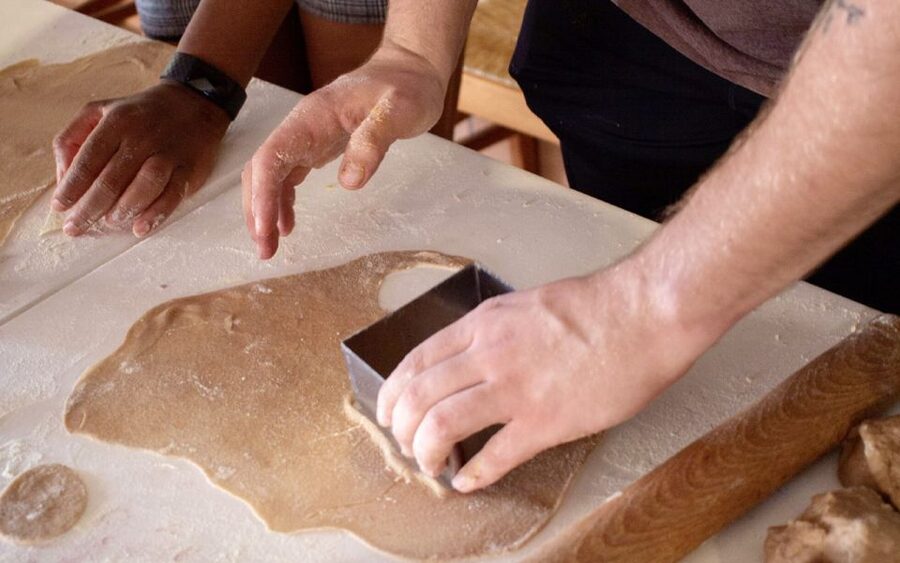 Taormina: Cannolo Cooking Class with Completion Certificate - Entering Taormina: the class starts by Porta Messina Arch