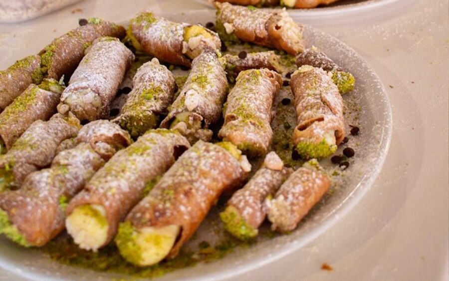 Taormina: Cannolo Cooking Class with Completion Certificate - Coffee break and drinks: wine, limoncello, and soft drinks included