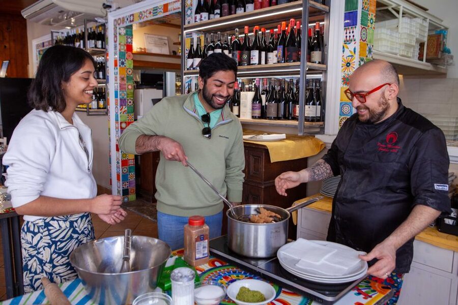 Taormina: Cannolo Cooking Class with Completion Certificate - Who should book this Taormina cannoli class