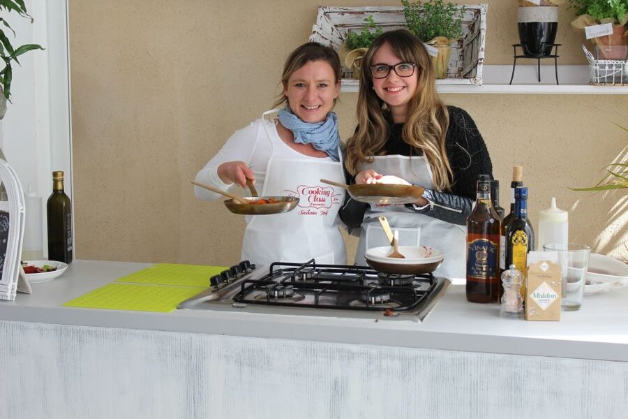 Taormina: Sicilian Cooking Class & Market Tour - Lunch with wine: eating the results (and enjoying it fully)
