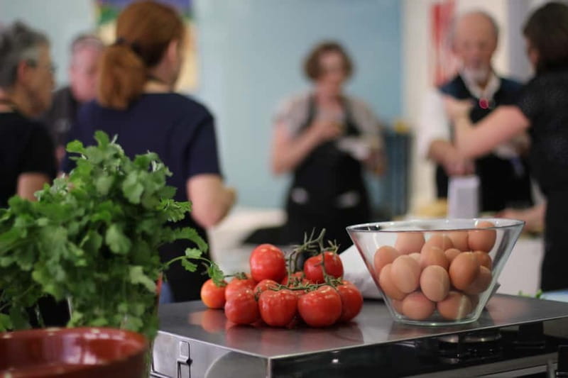 Tapas Cooking Workshop & Market Visit - Olive oil tasting and wine or beer pairing: the part people forget to ask about