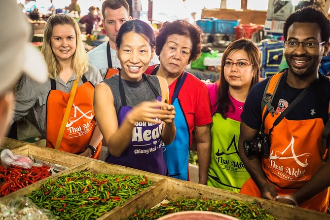 Thai and Akha Cooking Class in Chiang Mai - Morning Market Stop: Buying Herbs and Produce Like You Mean It