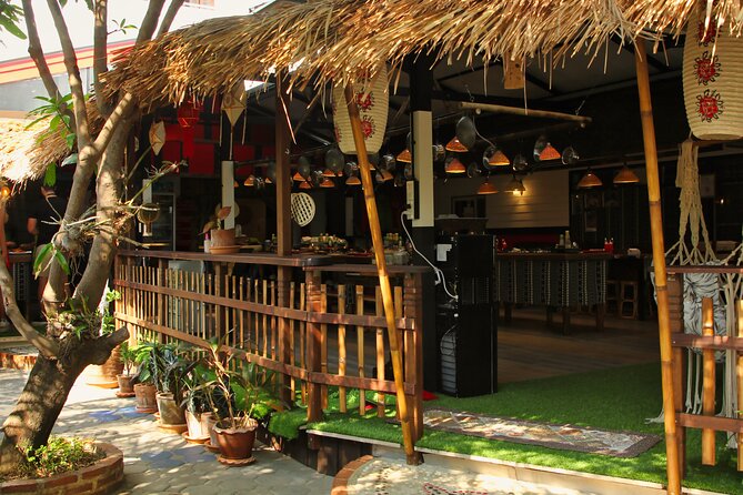 Thai and Akha Cooking Class in Chiang Mai - Hotel Pickup and the 6-Hour Rhythm in Chiang Mai