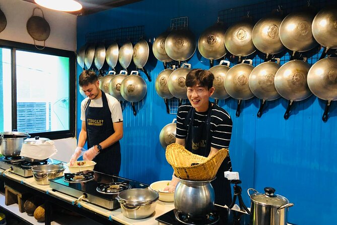 Thai cooking class experience in Bangkok with Tingly Thai cooking school - The Cooking Flow: From Soup to Curry to Dessert