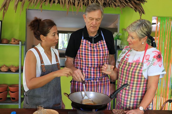 Thai Cooking Class in Khao Lak by Amazon Prime Series Chef - The Q&A you actually benefit from