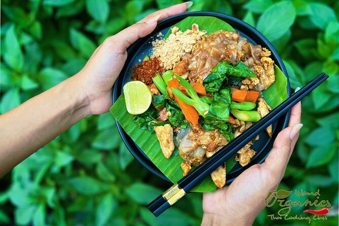 Thai Cooking Class | Since 2012 | Farm to Table - Curry paste and coconut cream: the backbone skills