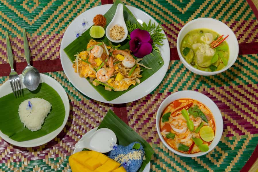 Thai Cooking Class with Market & Garden Tour - The local market stop: herbs, spices, fruit, and what to actually buy
