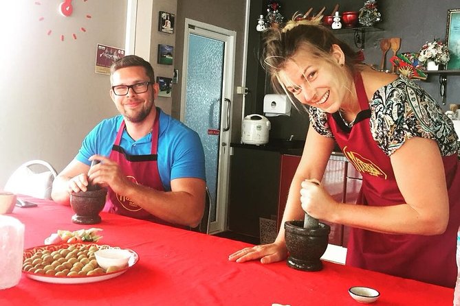 Thai Cooking Class with Market Tour in Phuket by VJ - Small-group dynamics: why you get better results
