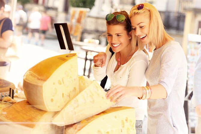 The Vatican Market Experience: 10 Tasting & Cooking Class - Carbonara starts with shopping: what you buy at the market