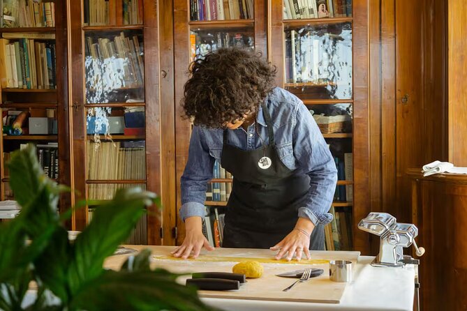 Tiramisu and Fresh Pasta Cooking Class in Venezia - Two Pasta Styles and Classic Sauces: From Tortellini to Tagliatelle