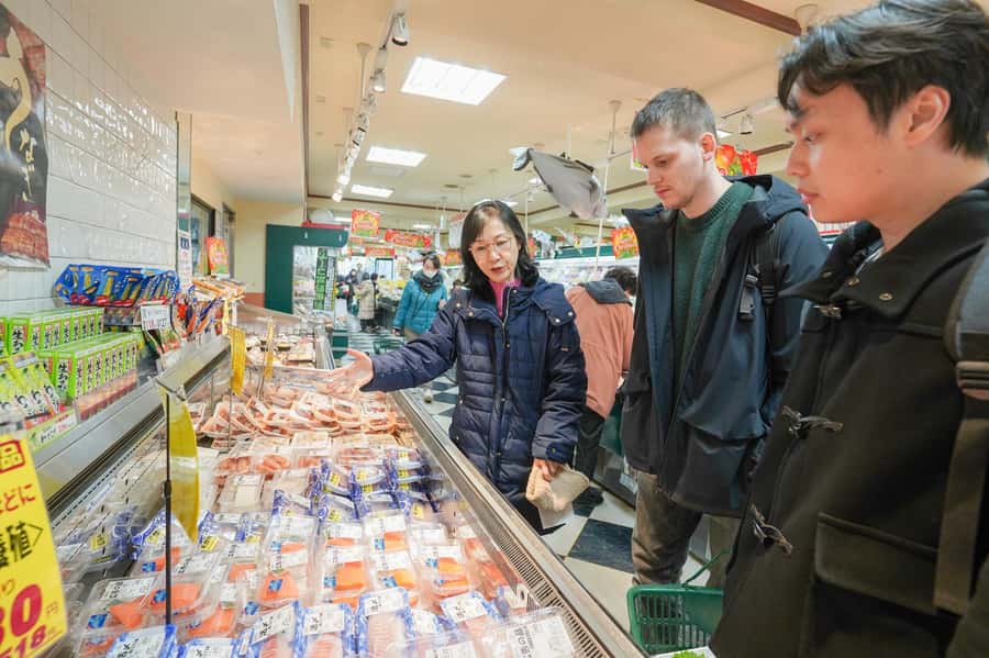 Tokyo: Sushi Cooking Class with Sake Tasting - Lunch, tea, photos, and recipes you can use again
