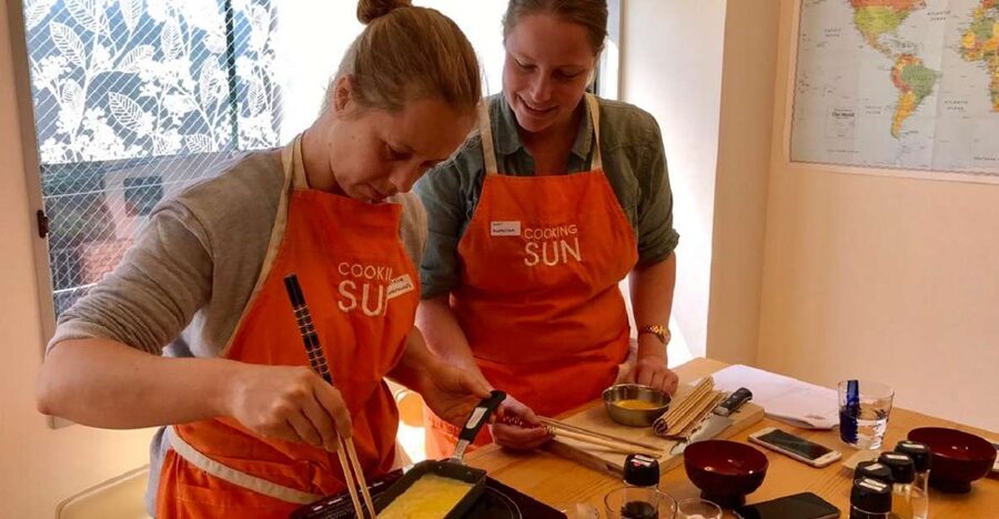 Tokyo: Wagyu and 7 Japanese Dishes Cooking Class - Finding the Beige Building in Shinjuku (And Why It Matters)