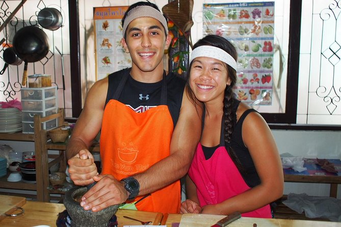 Tomyumthai Cooking Class in Chiang Mai - Equipment, recipe book, and photo gallery that actually help