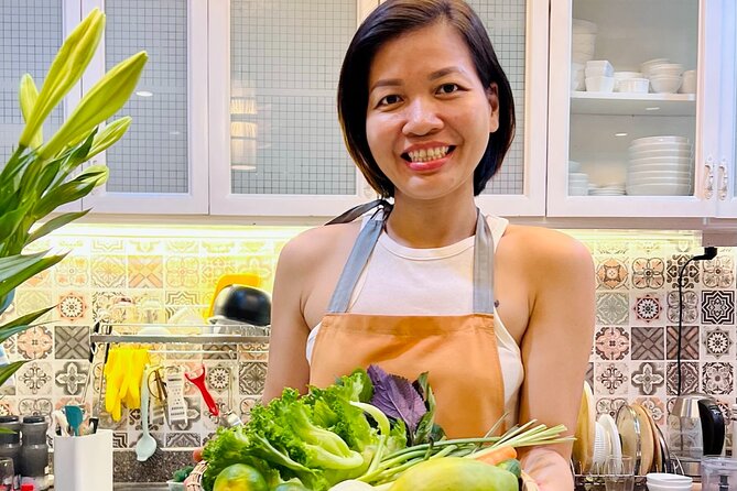 Top-rated Home Cooking Class with a River View AC Kitchen - River-View Kitchen Comfort: District 4 location and getting there