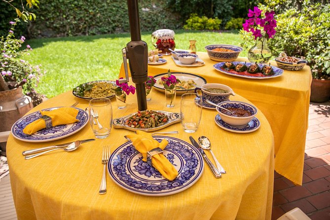 Traditional Cooking Class in Mexico City at Margarita's Home - Eating together in the dining room or garden