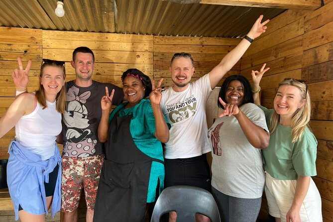 Traditional Cooking Class - Mahangu pap for beginners - Meeting Hosts Like Linda and Iyaloo (and Learning the Social Part)