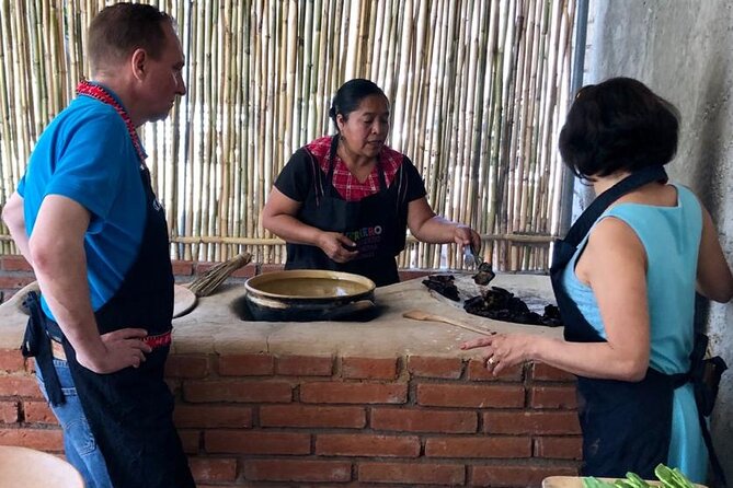 Traditional Cooking Class with Minerva Lopez - Choosing Your Main: Mole Negro and Coloradito, Corn Plates, or Tamales