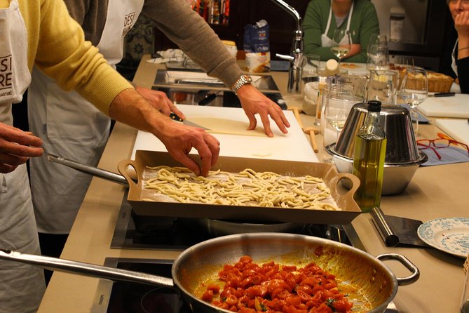 Traditional Home Cooking in Modena,Tagliatelle, Tortelloni & Wine - Why Modena home cooking feels different from a studio class