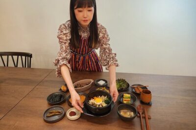 Traditional Korean 6-Dish Cooking Class + Hidden Alley Tour Seoul - The 2nd-floor studio: tea, stations, and pacing that works