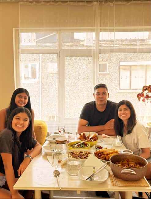 Turkish Cooking Course - Home Cooking Class in Istanbul - The tea-and-chat start: why Turkish coffee and tea belong first