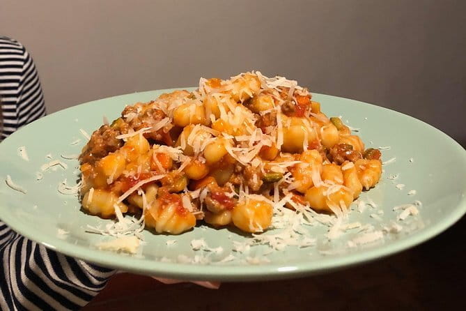 Tuscan Cooking Class in an Art Gallery in Florence - Small Group Size (Up to 8): The Practical Advantage
