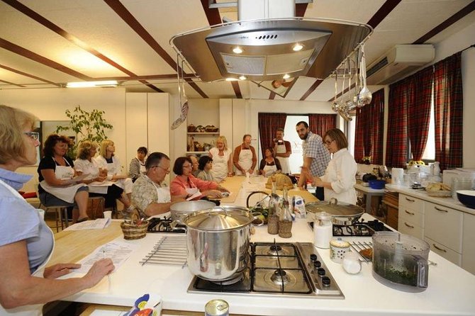 Tuscan Cooking Class in Central Siena - Hands-on pasta and cooking roles: what participation actually feels like