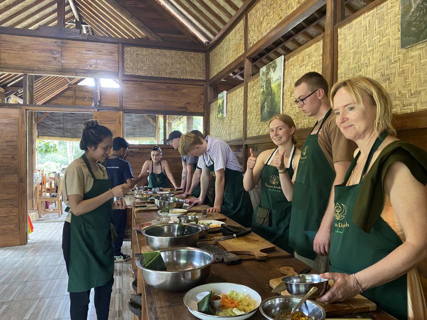 Ubud: Balinese Cooking Class at an Organic Farm - Shared Stations, Small Groups, and How the Day Feels