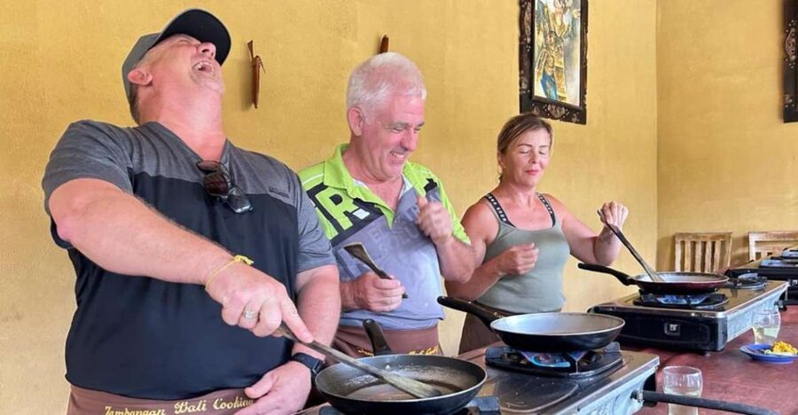 Ubud: Balinese Cooking Class with Hotel Transfers - Key things that make this cooking class worth your time