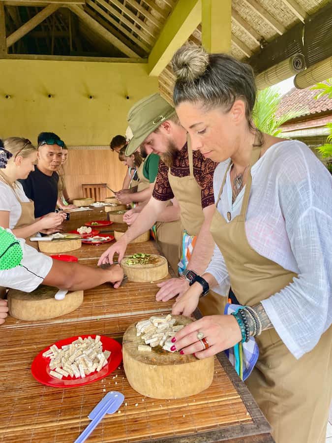Ubud: Cooking Class with Market Visit and Hotel Pickup - What You’ll Eat (and Why It’s Worth the Price)