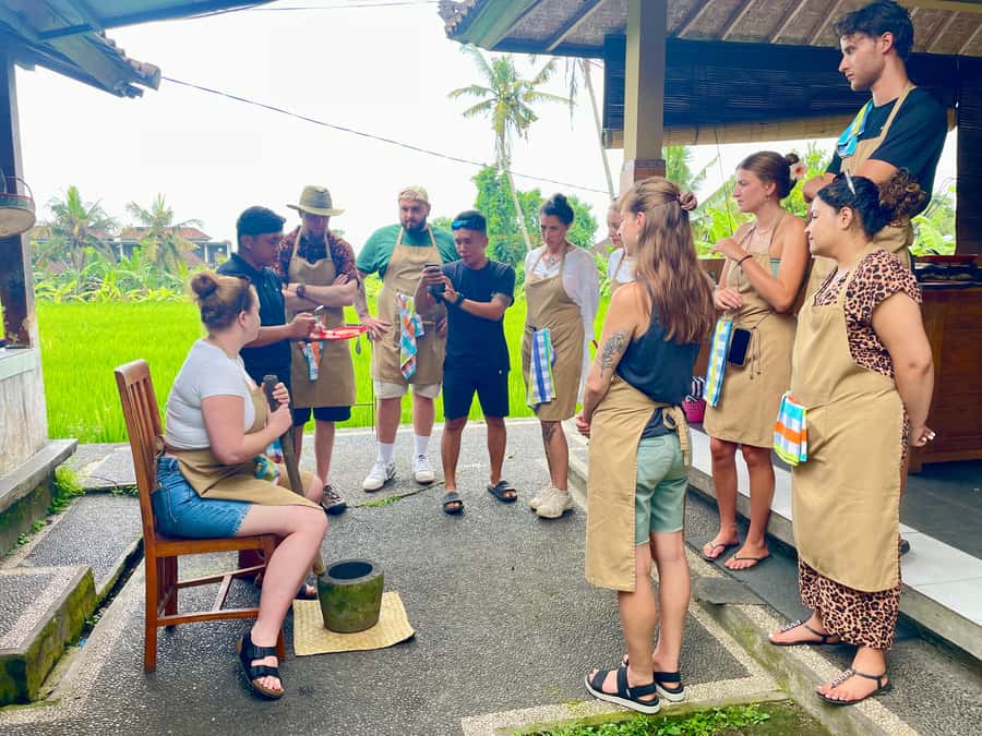 Ubud: Cooking Class with Market Visit and Hotel Pickup - Should you book this Ubud cooking class with market visit?