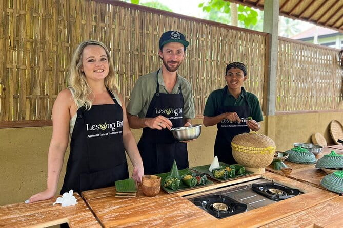 Ubud Cooking Class with Optional Market Visit Pickup Included - Setting matters: peaceful Ubud vibes while you cook