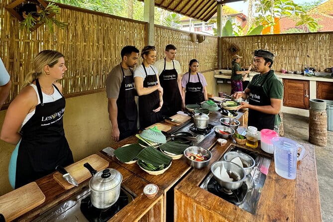 Ubud Cooking Class with Optional Market Visit Pickup Included - Group size: small enough to get help