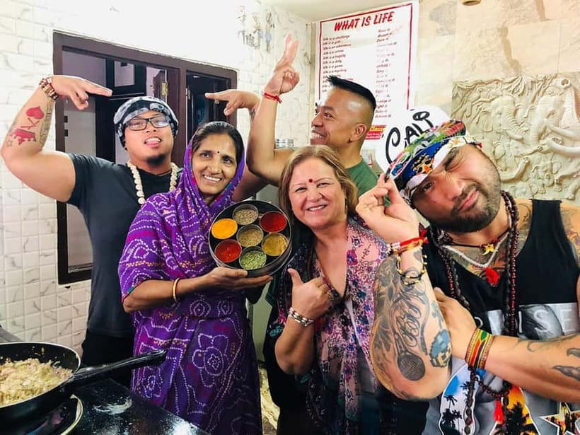 Udaipur: Authentic Indian Cooking Class with Lunch or Dinner - The 4-hour rhythm: morning batch and evening batch