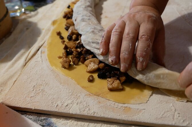 Umbrian Regional and Traditional Cooking Class with Lunch in Assisi - The Meal: 3 Courses, Dessert, and Local Wine (Lunch or Dinner)