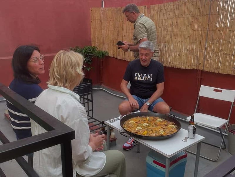 Valencia: Paella Cooking Class with Tapas and Drinks - The Valencian side: history, culture, and how paella fits local life