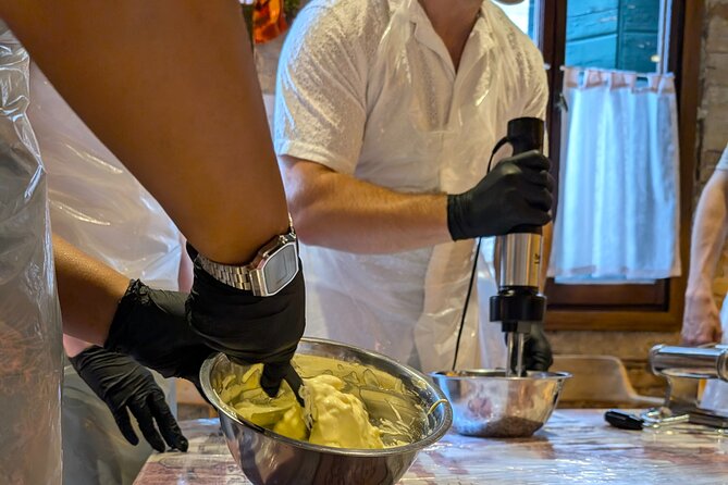 Venetian Secrets 3 course Cooking Class and Unlimited Prosecco - Stories, family recipes, and Venice context you’ll actually remember