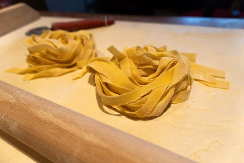 Venice: Cooking Class + Guitar Concert at Chef's Francesco - The pacing: from welcome bites to your own finished meal