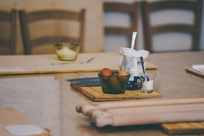 Verona: Italian Cooking Class with Pasta, Risotto and Tiramisù - Verona’s cooking-school start: where you meet and how it feels